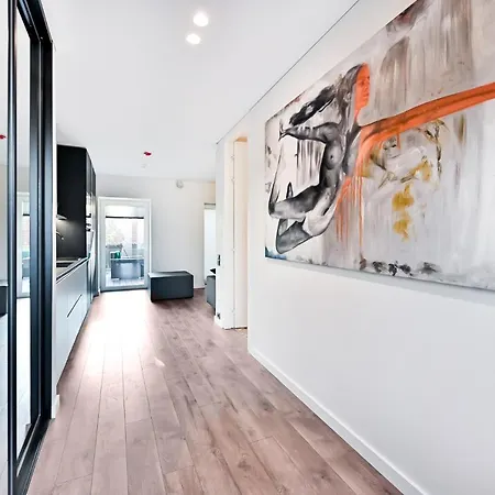 Jacuzzi Cinema Loft