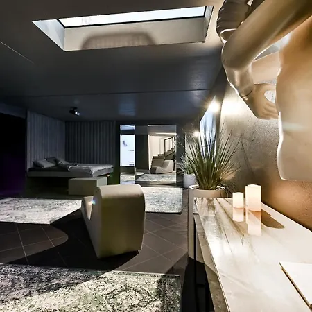 Jacuzzi Cinema Loft Daire