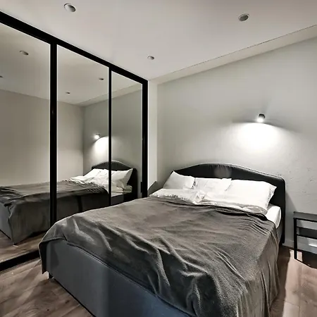 Jacuzzi Cinema Loft Daire