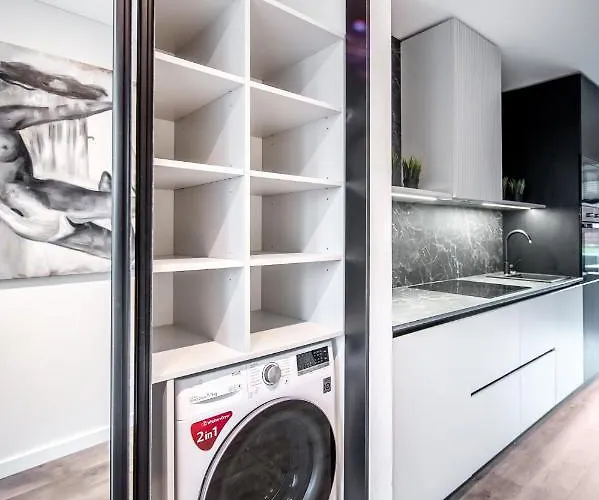 Jacuzzi Cinema Loft 아파트 카우나스